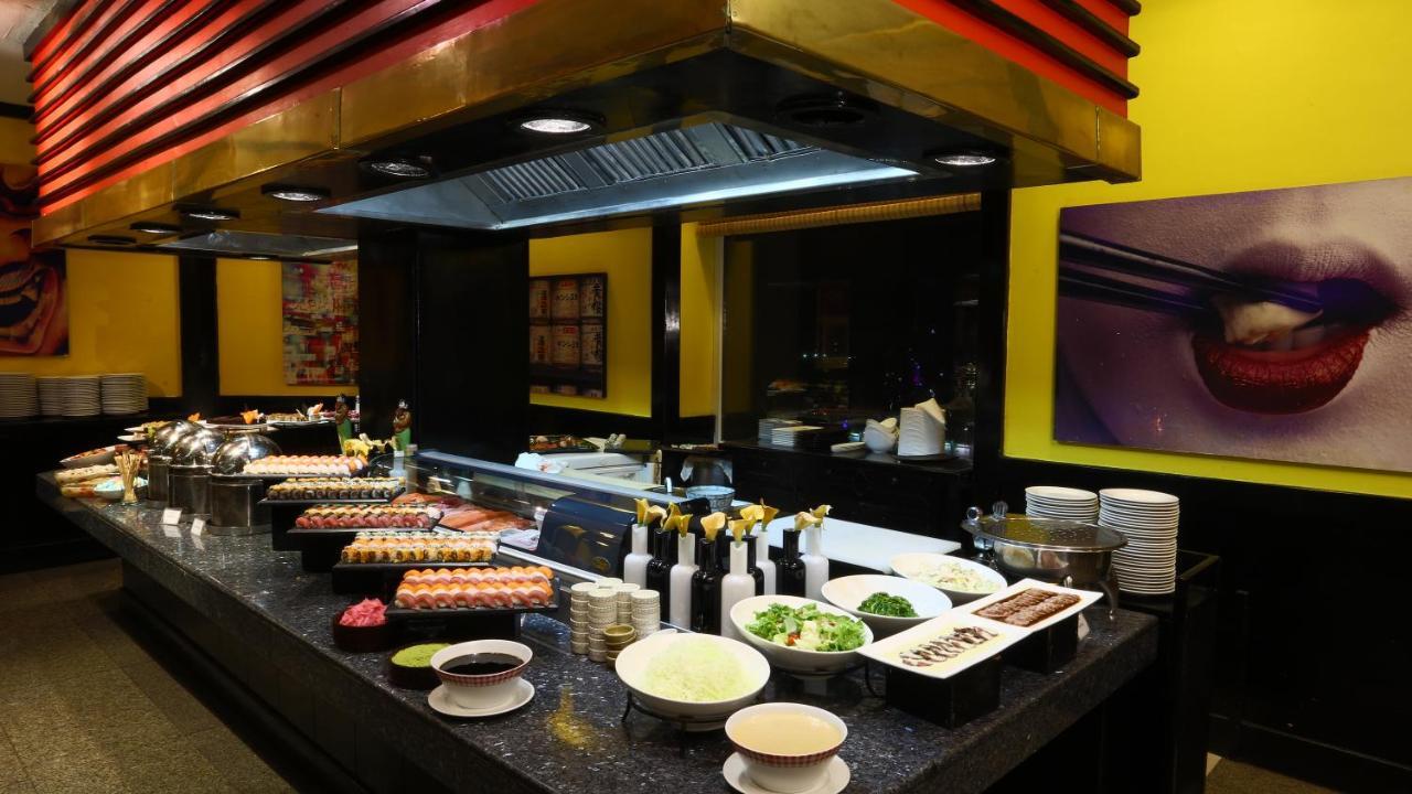 卡拉奇阿瓦里塔酒店 外观 照片 A sushi bar in a hotel