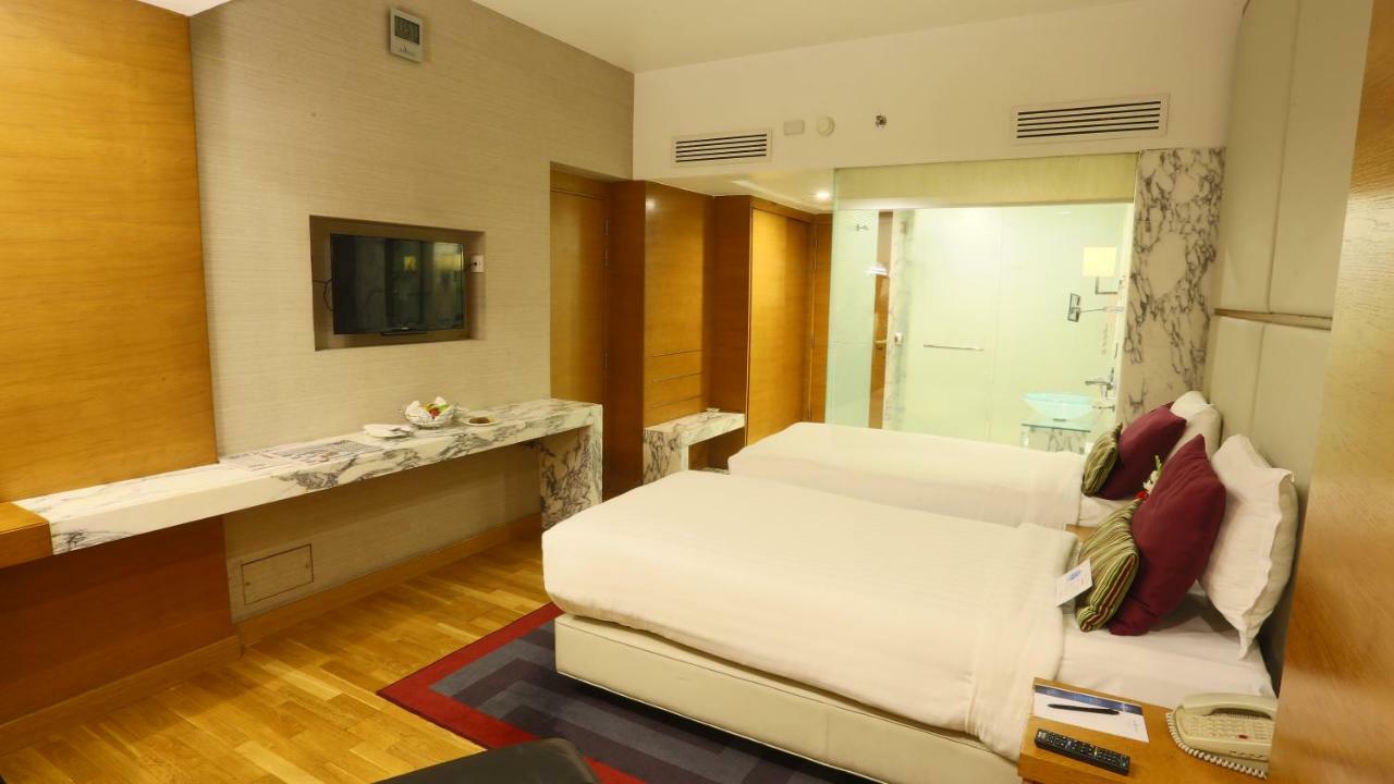 卡拉奇阿瓦里塔酒店 外观 照片 A room at the Park Hotel, New Delhi